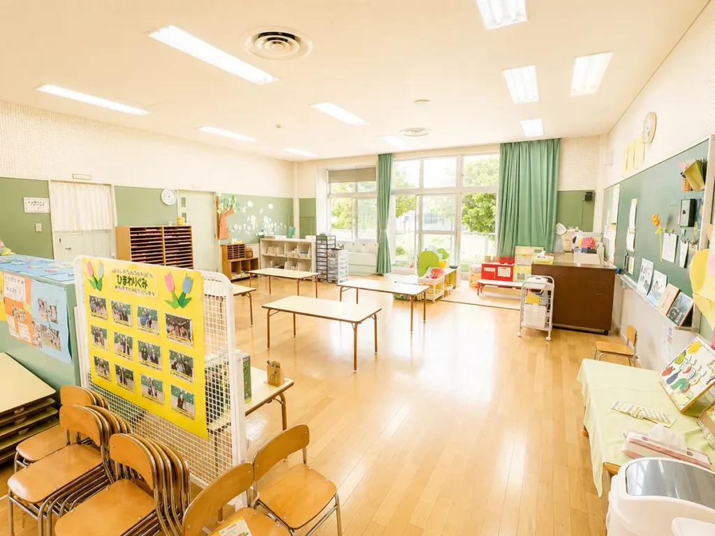 公私連携認定こども園 | おひさま長田こども園 教室